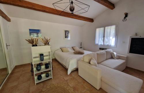 logement entier en pleine nature avec jardin terrasse tennis pétanque piscine - Foto 4