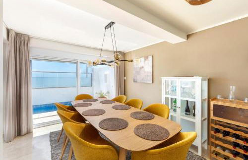 First Row Beach Villa - Photo 16