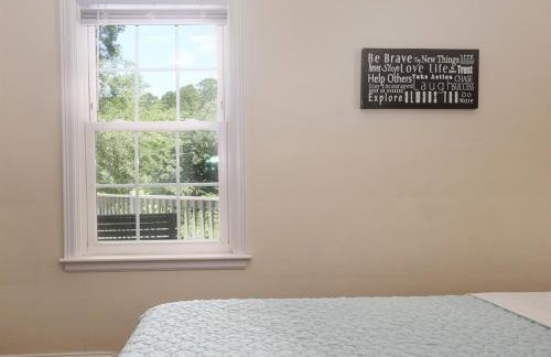 Dog Friendly Lakeside Escape with Hammock and Fire Pit - Foto 50