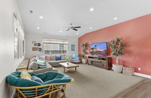 PV 110 Themed Rooms, PS4, Ping Pong, Pack n` Play, Electric Fire Place, Games, and More - Photo 1