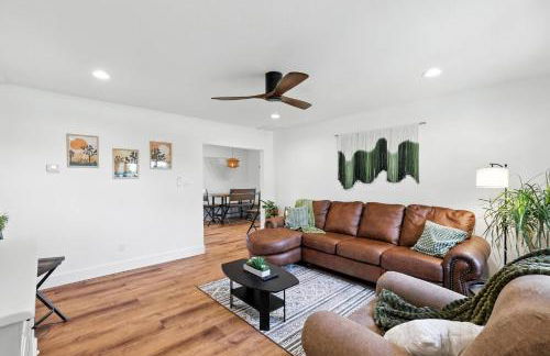 Newly Remodeled 3 Bedroom Bespoke Home Near Fort Worth - Photo 24