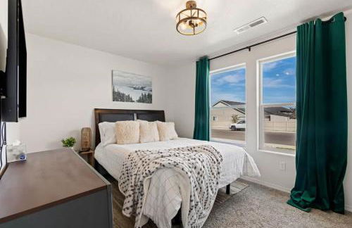 Modern Cabin Vibes, Vaulted ceilings, Sleeps 8! - Foto 27