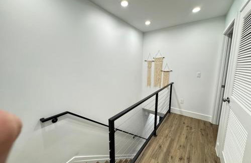 Beautiful Cozy Home in DC with Easy Parking - Photo 5