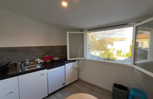 Logement Cosy 40 m2 Coeur historique de Lunel - Foto 3