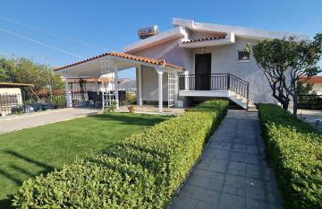 D & K Vacation Villa Anavissos - Photo 2