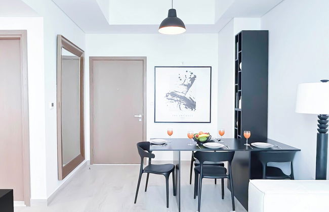 Cozy 1BR With Balcony & Views in Azizi Fawad - Foto 6