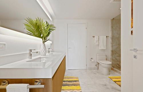 Tiffany Sage - Rooftop Pool, Gym, & Walk to Beach - Foto 4