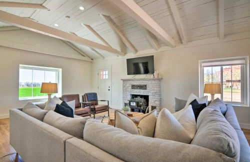 Modern Ranch House with Fire Pit and Valley Views - Foto 8