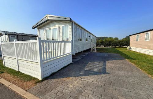 Parkside Retreats - Photo 1