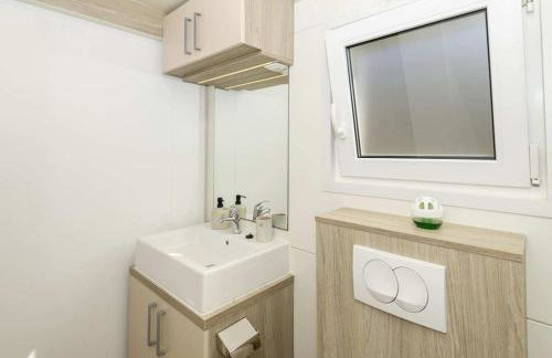 Cozy and Chic Little House with pool Ivinj - 5 - Foto 4