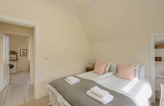 Forthview - Traditional 2 Bedroom Apartment - Photo 7