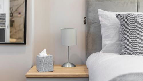 Studio at Tube Station Sleeps 3 Private Bathroom shared Kitchen 4 - Foto 2