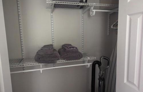 Tranquil Getaway Cottage in Charming, Bethel CT - Foto 19