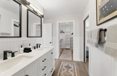 Farm Retreat with Jacuzzi, Fire Pit, Mini Goats, Mini Ponies and Mini Cows - Foto 15