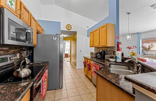 Disney Family Fun Resort, Pool and Game Room - Foto 18