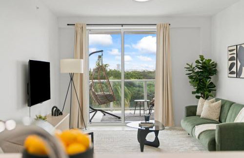 Pool & Gym | King Bed | Downtown Hollywood - Foto 1