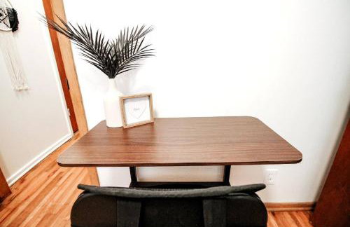 Fenced Lot W Home Gym plus Washer and Dryer - Foto 5