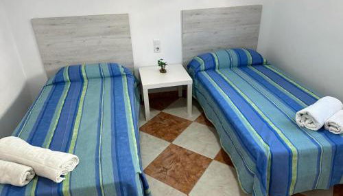 Apartment near sea beach and vibrant center - Photo 5