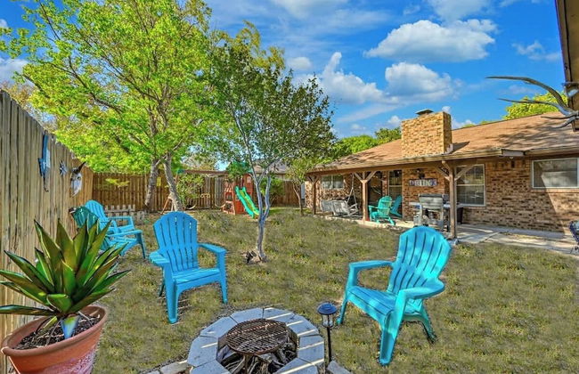 Kerrville Hidden Gem With Firepit and Grill - Great Location - Foto 15
