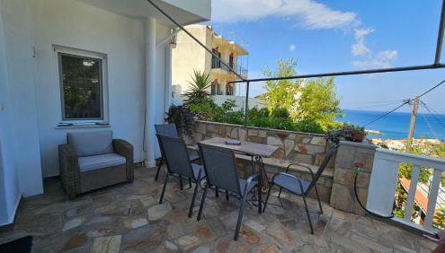 Raptis House - Photo 3