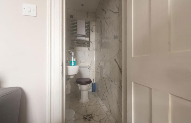 Dolls House - Luxury Townhouse - From 400 Per Night - Photo 45