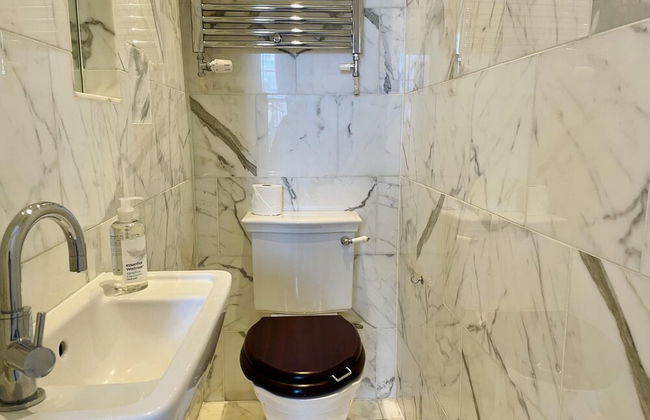 Dolls House - Luxury Townhouse - From 400 Per Night - Photo 49