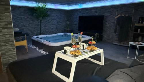 Sisters spa room - Photo 5