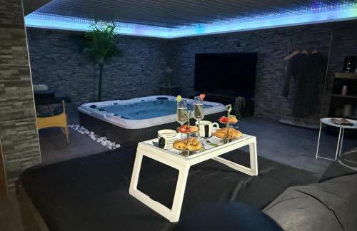 Sisters spa room - Photo 5