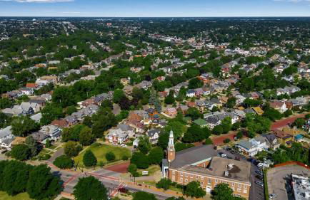 The Victorian House - Photo 25