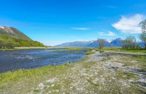 Historic Century-Old Cabin in Downtown Hope - Photo 2