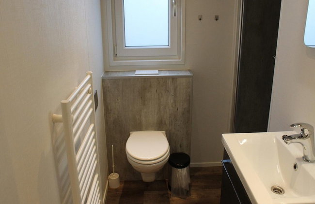 Modern Chalet in Kampen in Holiday Park - Photo 6