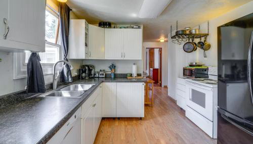 Darrington Rental with Private Yard and Mountain Views - Foto 2