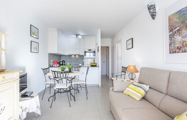 2 bedroom Apartment in Castelló d'Empúries - Photo 6