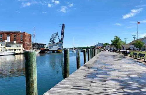 Exceptional Contemporary Retreat with 4 King Beds in Mystic CT - Foto 63