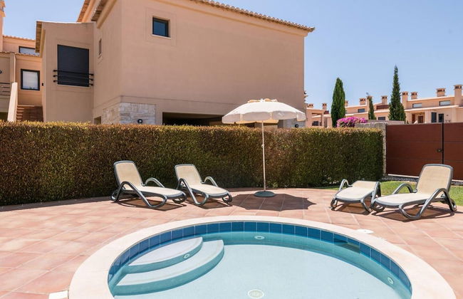 Captivating 2-bed Apartment in Praia da Luz - Foto 28