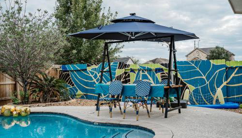 Serene 4BR Lux Home w Heated Spa Pool Massage Chair - Foto 1, Garden view