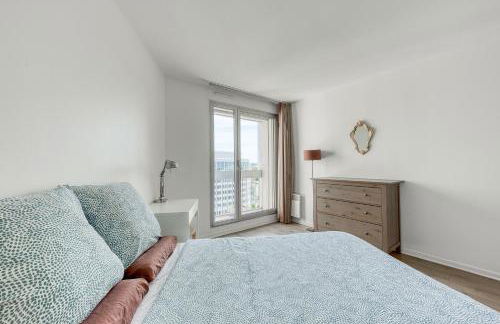 4 min walk to Metro, 60m², renovated, La Défense - Photo 27