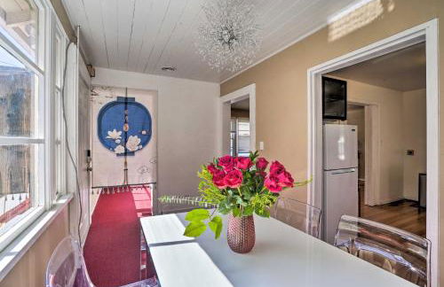 Sun-Dappled Retreat Walk to Restaurants! - Foto 7