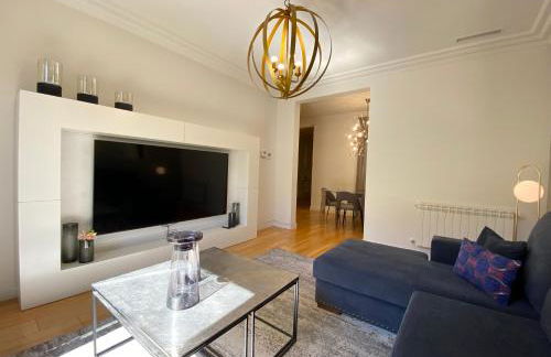 Spacious Elegant on Avenue Diagonal By MyRentalHost - Photo 44