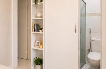 Apartamento Espaçoso e Completo com 3 Quartos - 2 Banheiros - Até 6 Pessoas - Check-in Automático 24h - Garagem Coberta - Foto 27