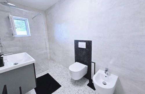 Mare`s Private House 1st floor with Pool - Foto 36