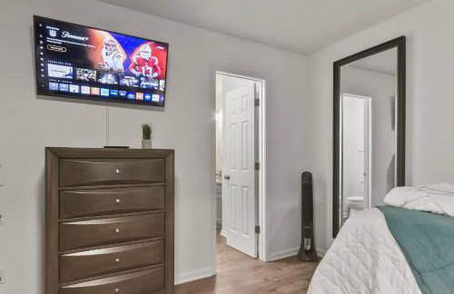 Day Dreamer minutes to Stadium with Fire pit and Parking - Foto 21