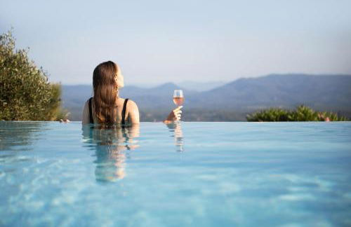 Villa La Genestière - Familienoase und Golfertraum mit Infinity-Pool und 180-Grad-Panoramablick bis zum Meer - Foto 6