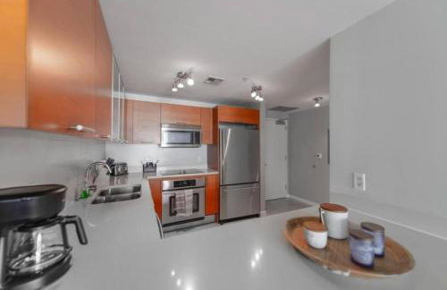 Amazing Condo with Pool at Midblock Miami - Foto 2