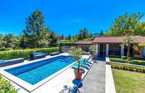 3 Bedroom Amazing Home In Jurdani - Photo 11