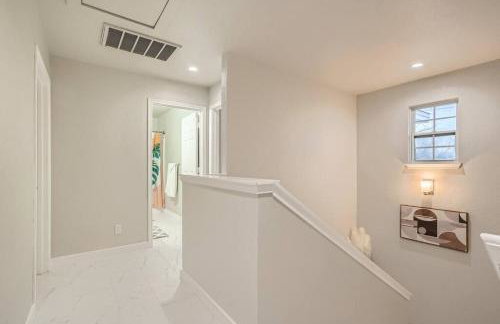 Superb White Modern Farm House - Foto 13