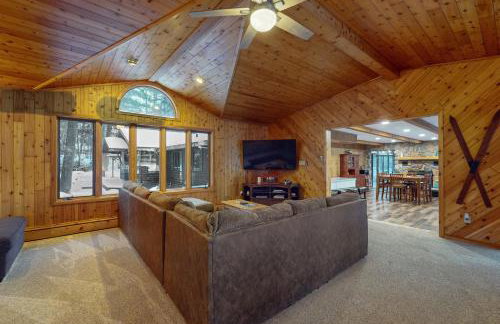 Good Time Inn - Photo 3