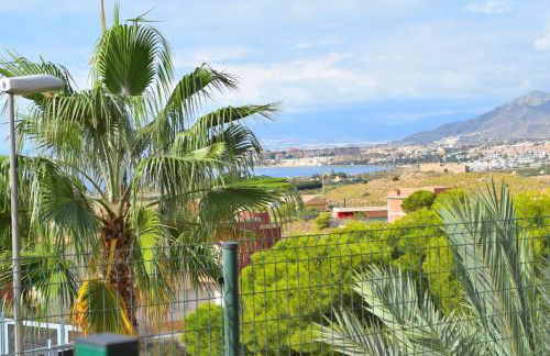 Apartamento con hermoso jardín y AC - Foto 44