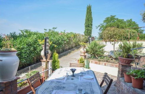 Awesome Home In Montefoscoli With Wifi - Foto 2