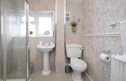 Manvers House, Rotherham for contractors, Families, free parking, Spacious, WIFI, modern - Foto 24